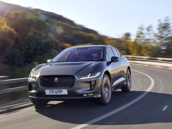 Marca de carros Jaguar converte-se ao elétrico e sai dos motores de combustão