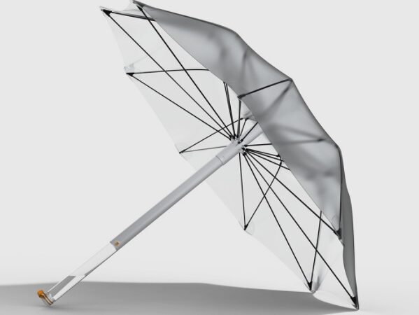 Guarda-chuva capta e purifica água pluvial, que pode ser usada para consumo humano