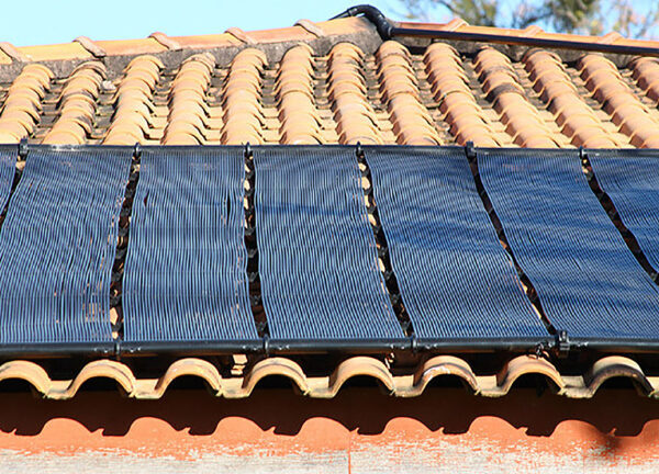 Brasileiros criam painéis solares com lixo eletrônico