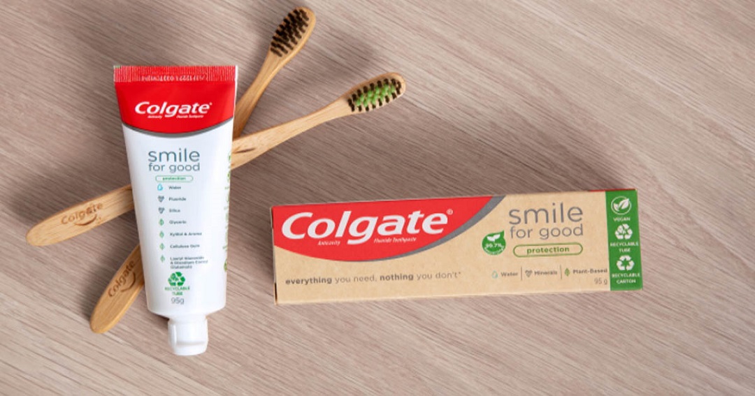 Colgate compartilha a tecnologia do seu 1º tubo de pasta de dente reciclável com a concorrência