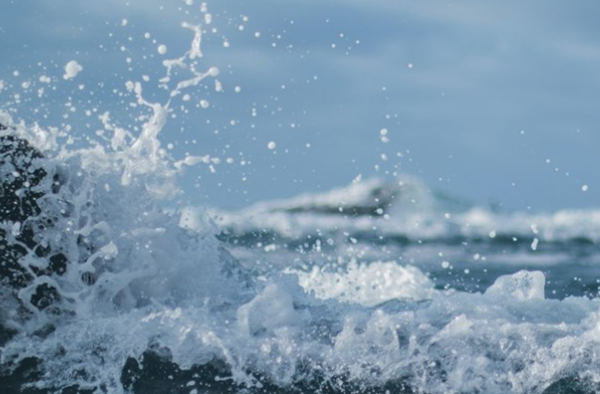 Nova tecnologia extrai duas vezes mais energia de ondas do mar