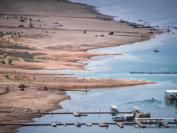 Com escassez histórica de água, sudoeste dos EUA decreta cortes e racionamento