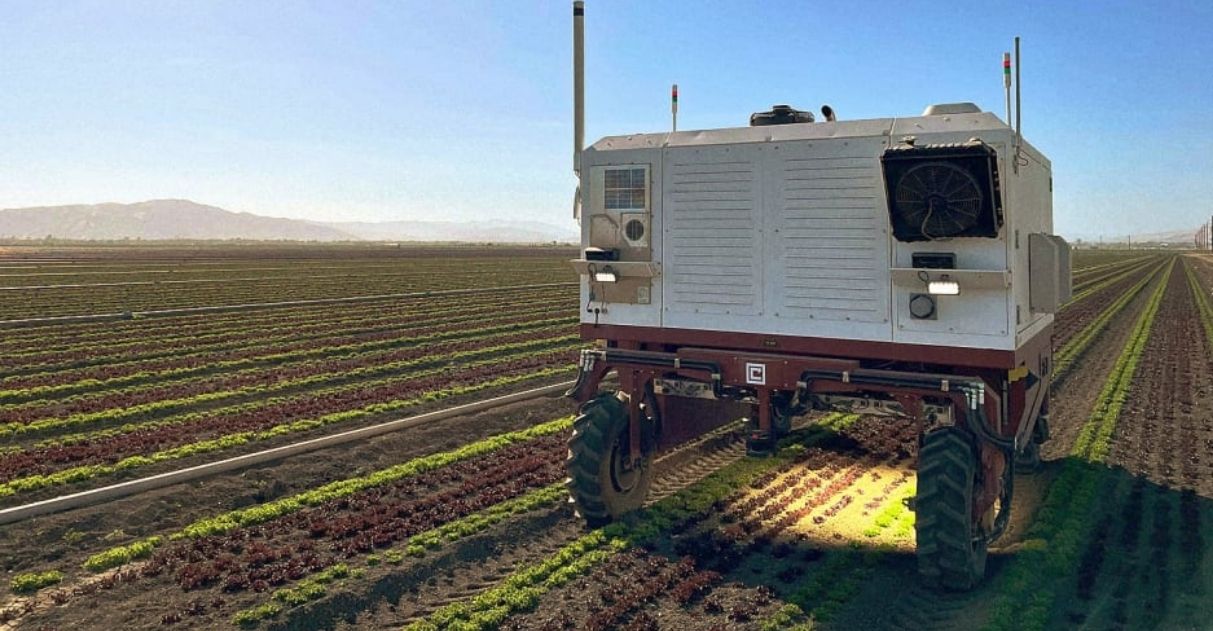 Robô equipado com lasers de alta potência promete substituir agrotóxicos nas lavouras