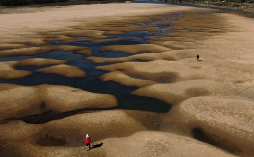 Rio Paraná enfrenta seca histórica que pode afetar indústria e agricultura