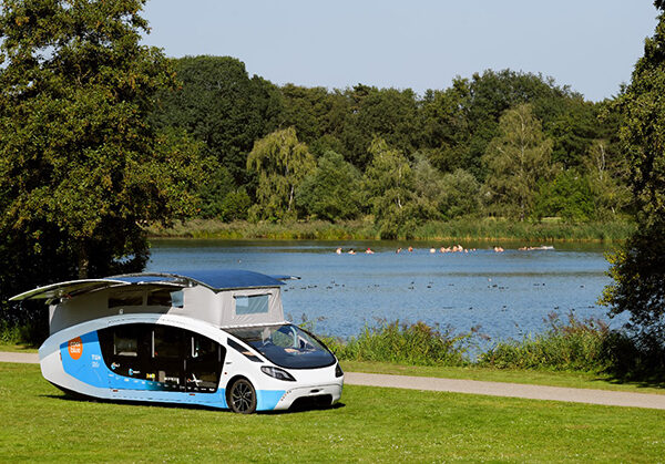 Stella Vita: primeiro motorhome movido a energia solar é criado por estudantes na Holanda