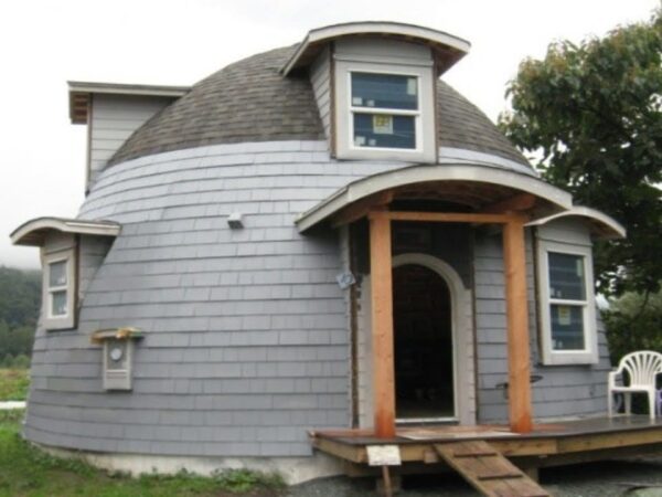 Uma tiny house em forma de cúpula onde encontrar inspiração