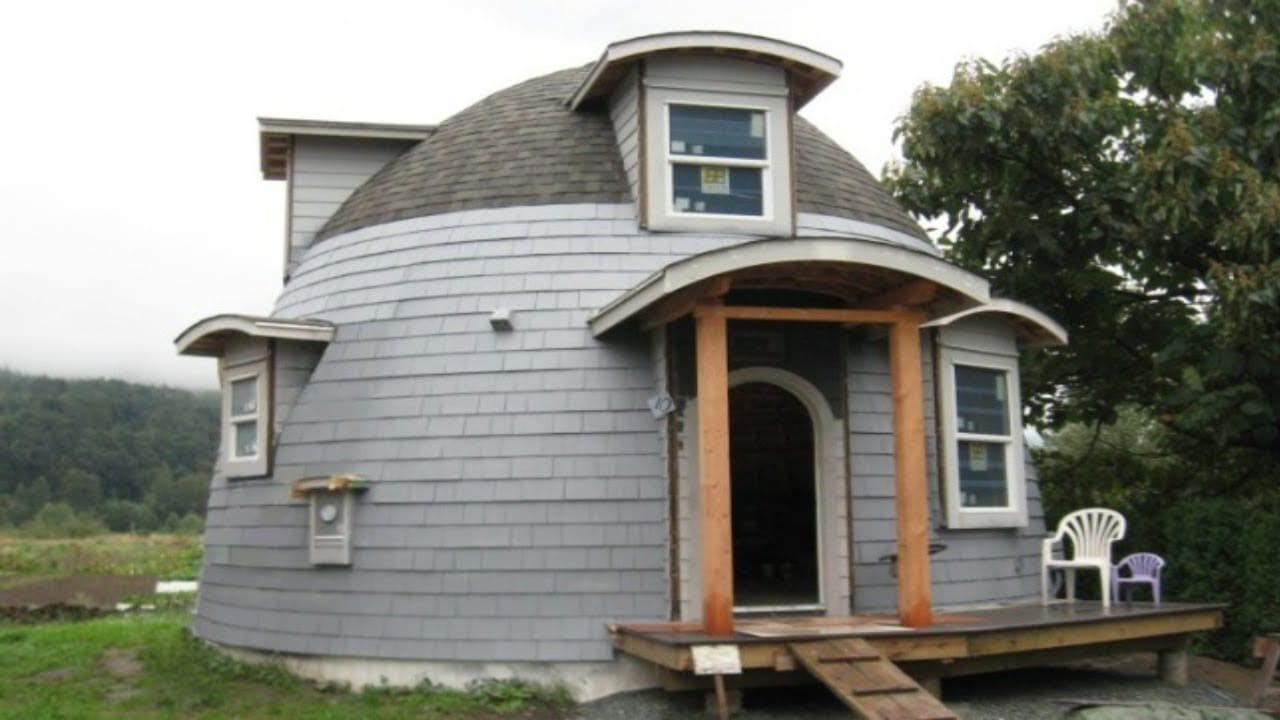 Uma tiny house em forma de cúpula onde encontrar inspiração