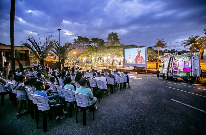 Paraíba recebe primeiro cinema que funciona a partir de energia solar