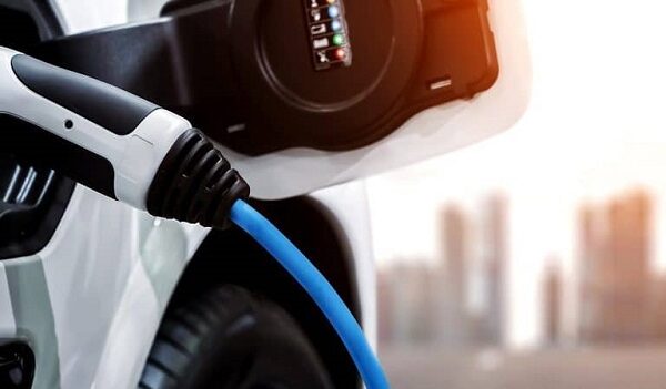 Volvo anuncia rede de recarga rápida para carros elétricos no Brasil