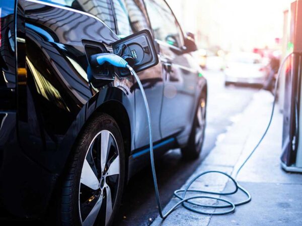 O lado sombrio da extração de lítio para fabricar carros elétricos