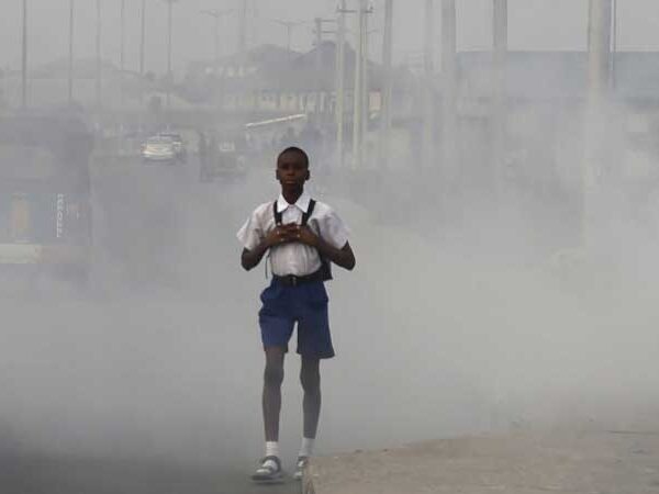 OMS: quase 99% da população mundial respira ar com poluição acima do recomendado