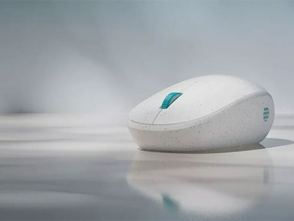 Microsoft lança mouse feito com plástico retirado do oceano