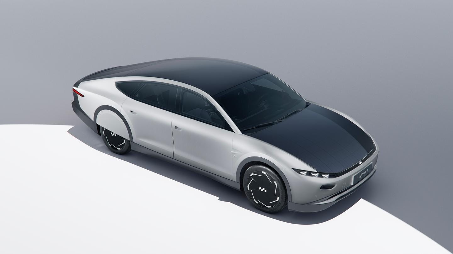 Lightyear 0, o carro solar que poderia funcionar por meses sem recarga, chega à produção