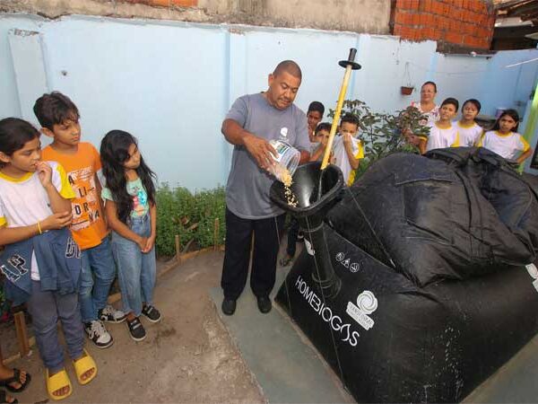 Fortaleza ganha sistema que produz biogás com o lixo gerado nas escolas