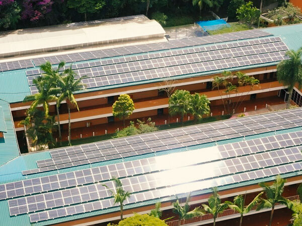 Colégio em SP investe em energia solar e fica autossuficiente