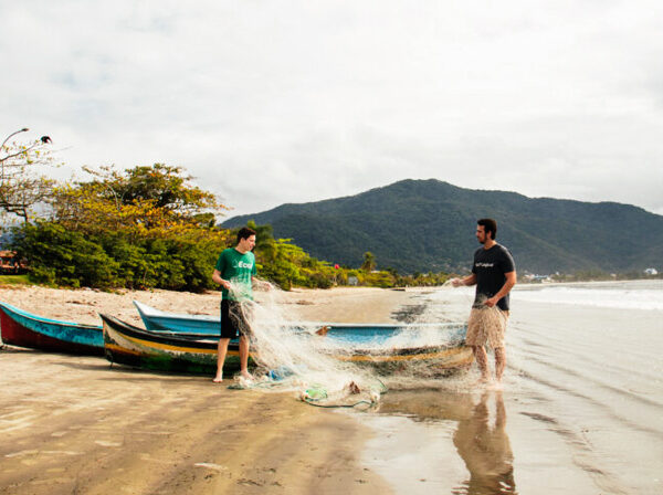 Eco Flame recicla redes de pesca fantasma com apoio de ONGs