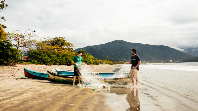 Eco Flame recicla redes de pesca fantasma com apoio de ONGs