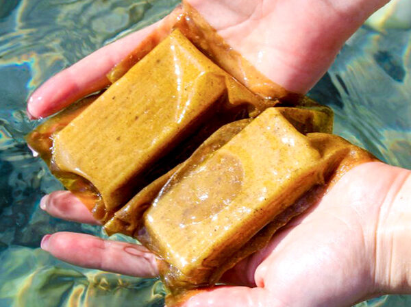 Estudante transforma lixo orgânico em embalagens de sabonete