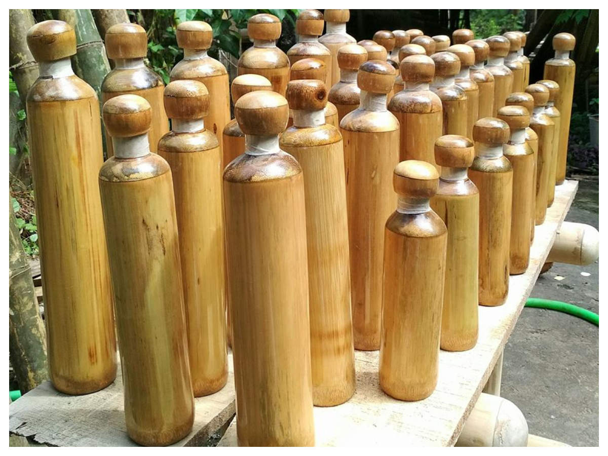 Estado indiano apresenta garrafas de água de bambu, depois de banir as de plástico