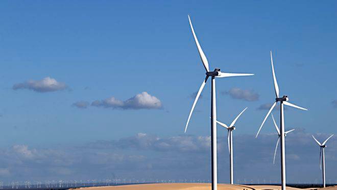 Uruguai trabalha quase um dia inteiro com 100% de energia renovável