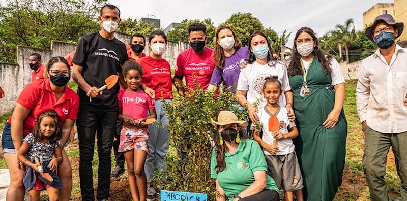 Escola pública de SP ganha horta orgânica de 600 m2 para ajudar no combate à fome dos alunos
