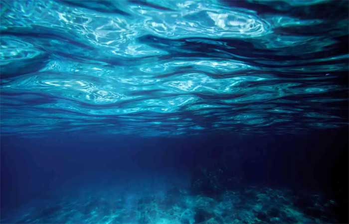 Oceanos Liberam Microplásticos na Atmosfera