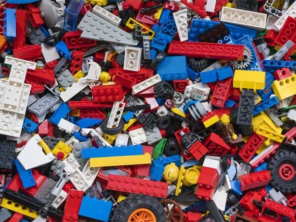 Plástico Reciclado ou Plástico de Qualidade? O Dilema da LEGO e o Compromisso com a Sustentabilidade