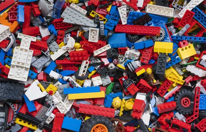 Plástico Reciclado ou Plástico de Qualidade? O Dilema da LEGO e o Compromisso com a Sustentabilidade