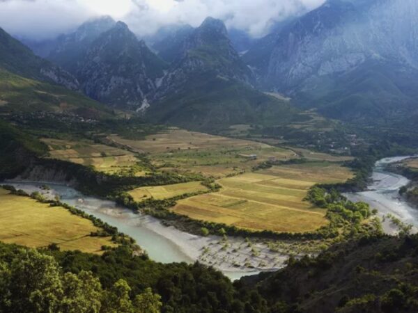 O último rio selvagem da Europa ‘protegido de uma vez por todas’ com designação de parque nacional