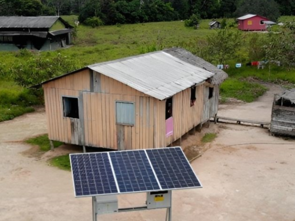 Energia solar “fora do sistema” atende comunidades da Amazônia