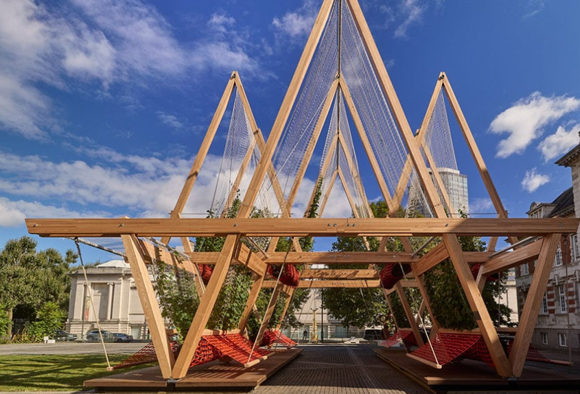 Pavilhão leva biodiversidade e frescor para centros urbanos