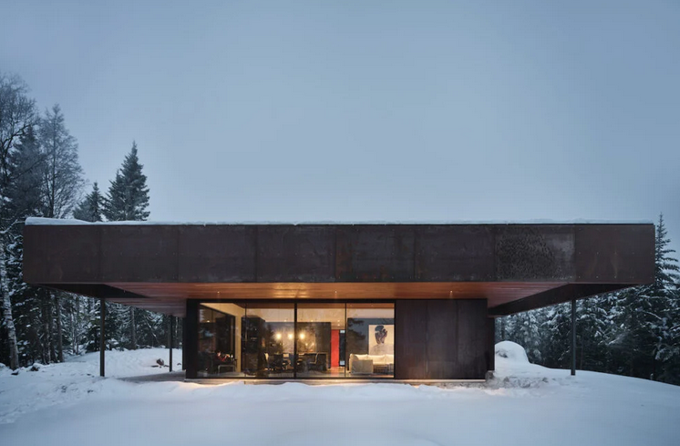 Casa autossuficiente é refúgio no frio canadense