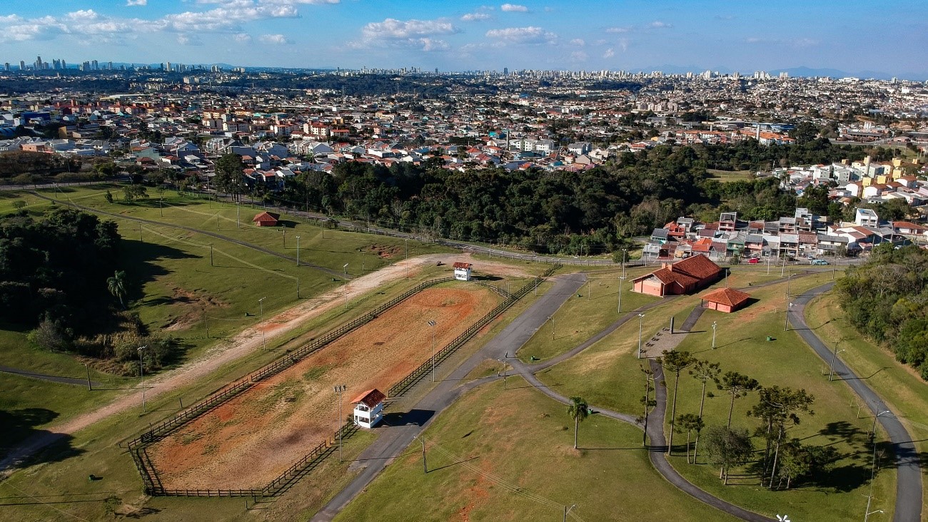 O lugar de Curitiba onde se conseguiu transformar um lixão em parque e virou referência ambiental