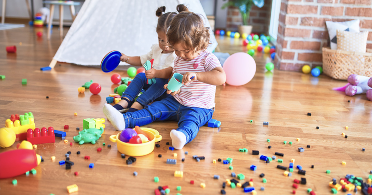 Mesmo com baixa taxa de liberação, concentração de elementos tóxicos em brinquedos acende alerta